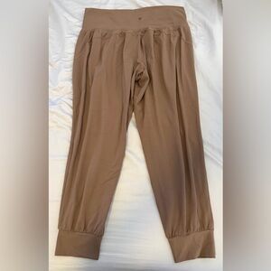 Athleta light brown Salutation high rise jogger size 2X